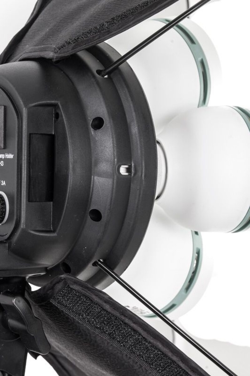 LED Quadhead 4x125W, Softbox 50x70cm with Light stand (foto_05081)
