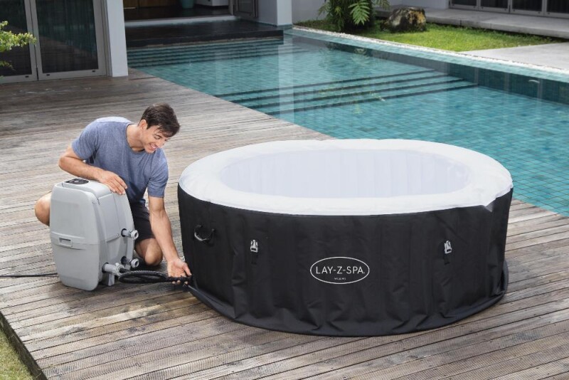 Bestway LAY-Z-SPA Miami AirJet 60001 bassein - mullivann 2-4 inimesele (60001)