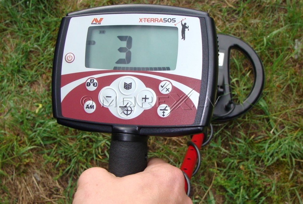Minelab X-Terra 505 with 10.5" 7.5kHz DD Coil (3705-0111)